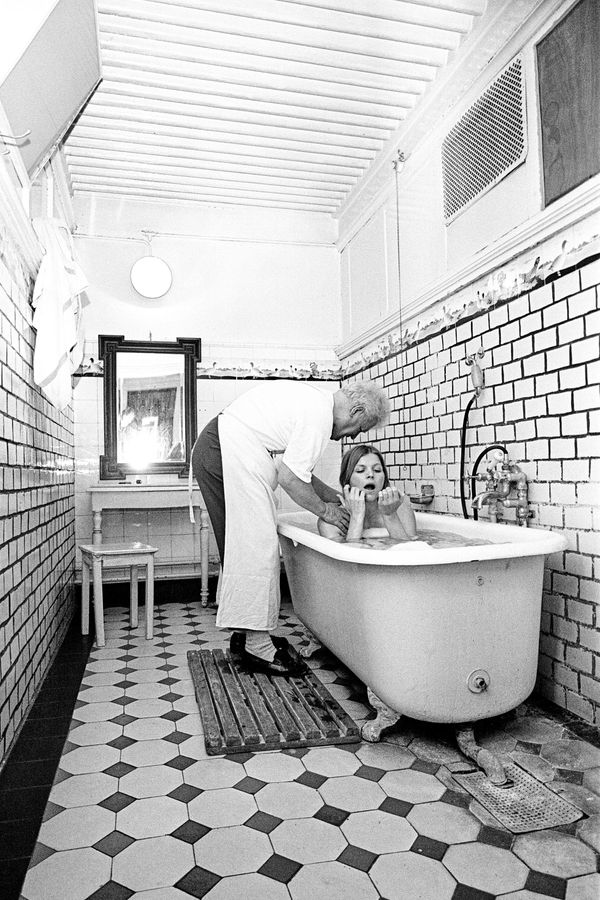 Willy Spiller, Letzte öffentliche Badestube der Altstadt, Zürich, 1972