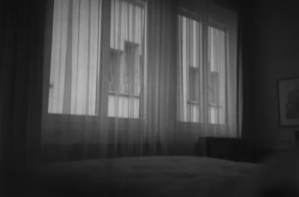 Angela Grauerholz, Chambre d'hôtel 2/3, 1997