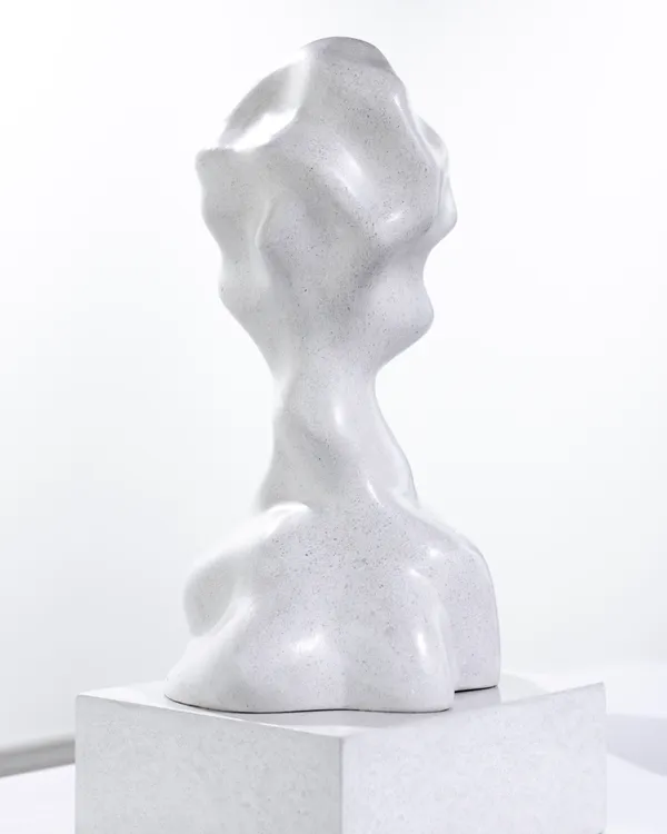 Michel de Broin, Tête qui fume 301 / Smoke head 301, 2024