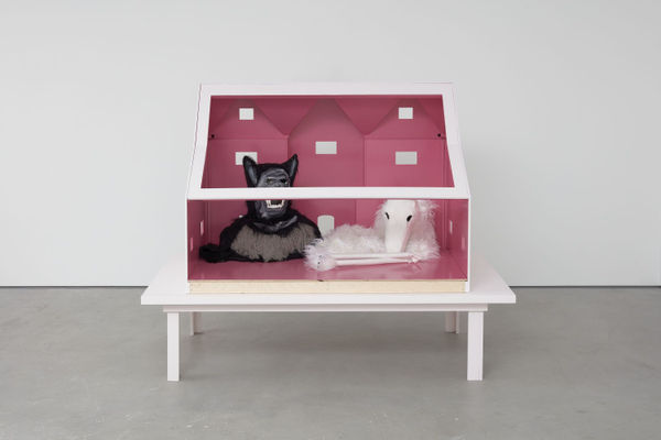 Sue de Beer, Witch House, 2019