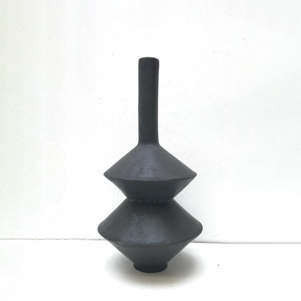 Bobbie Specker, Stoneware Vessel 09