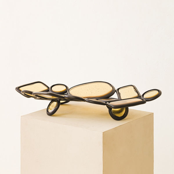 Lucas Recchia, Centerpiece Material Distortion, 2025