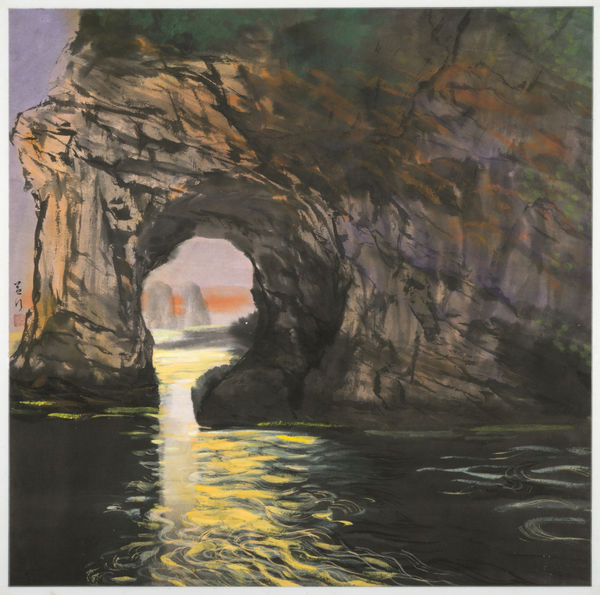 Yick Hang (Anne Tsui) 益行, Elephant Trunk Hill 象鼻晨曦, 2012