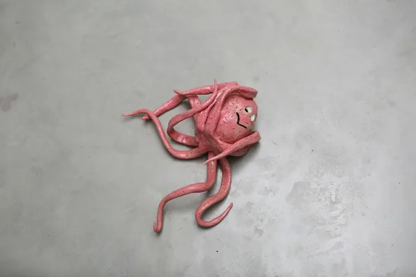 Leigh Johnson, How do horses..., 2019