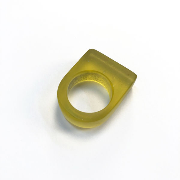 Marta Edöcs, Yellow Minimal Ring