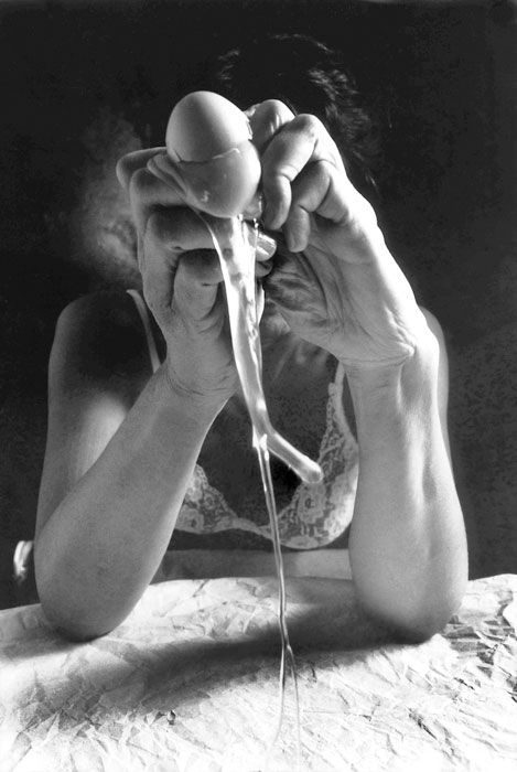 Herlinde Koelbl, Lady with Egg (from the series 'Eggs'), 2004/2005