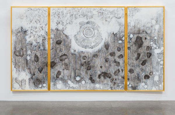 Nadia Kaabi-Linke, Altarpiece, 2015