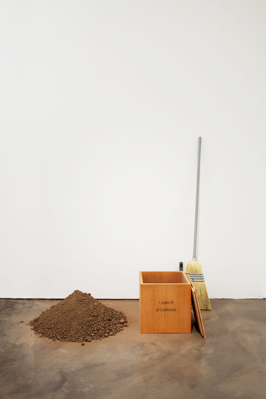 Robert Kinmont, I Cubic Foot of California, 2011