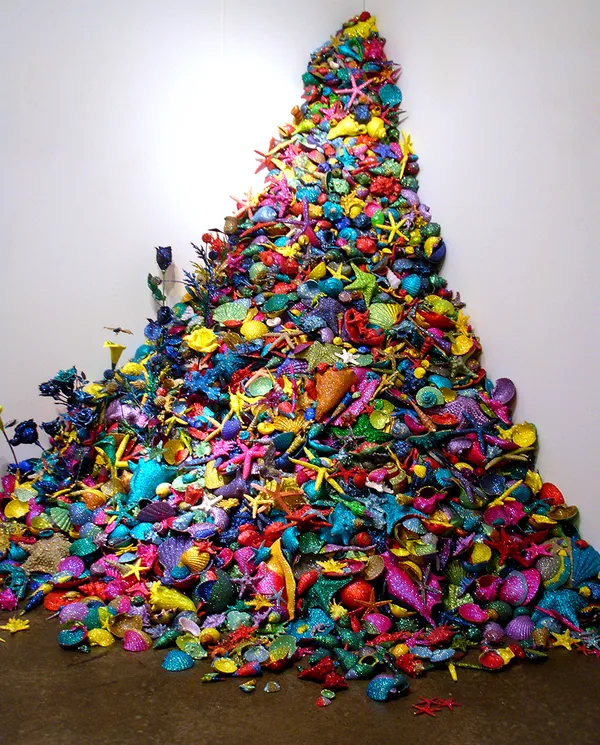 Carlos Betancourt, Re-Collections Seashells installation (Art Basel Miami Beach booth), 2006