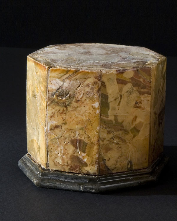 OCTAGONAL JASPER PLINTH, 18th Century