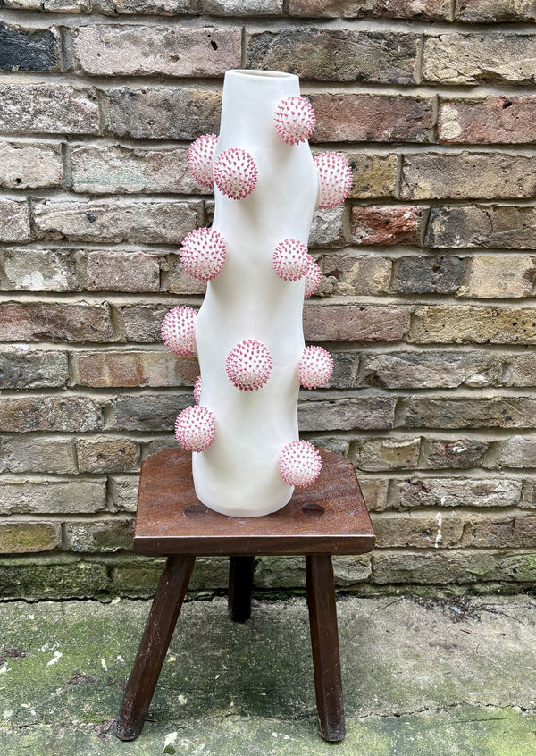 Ikuko Iwamoto, Pofu Pofu – Pink, 2024