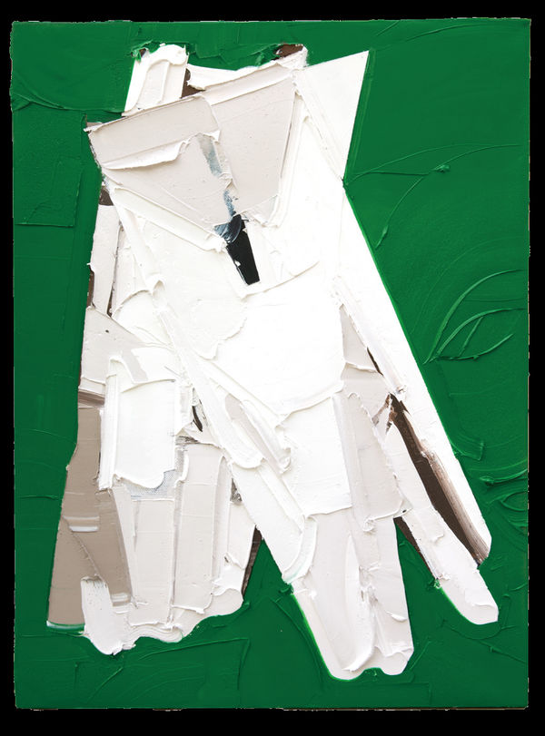 White Glove on Green 綠色上的白手套