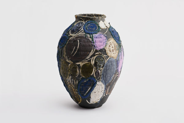 Jane Yang D'Haene Untitled, 2024 stoneware, porcelain, glaze 45.7 x 33 x 33 cm 18 x 13 x 13 in