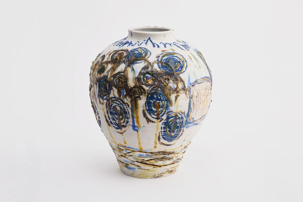 Jane Yang D'Haene Untitled, 2024 stoneware, porcelain, glaze 40.6 x 35.6 x 35.6 cm 16 x 14 x 14 in