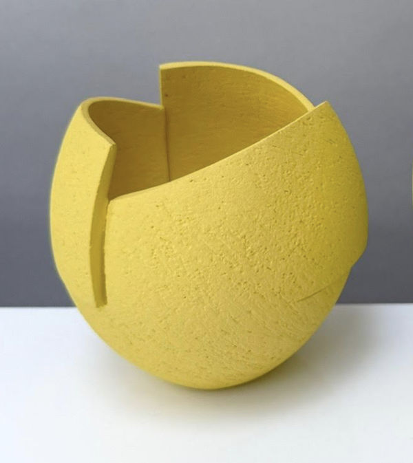 Ashraf Hanna, Yellow cut and altered pinch pot