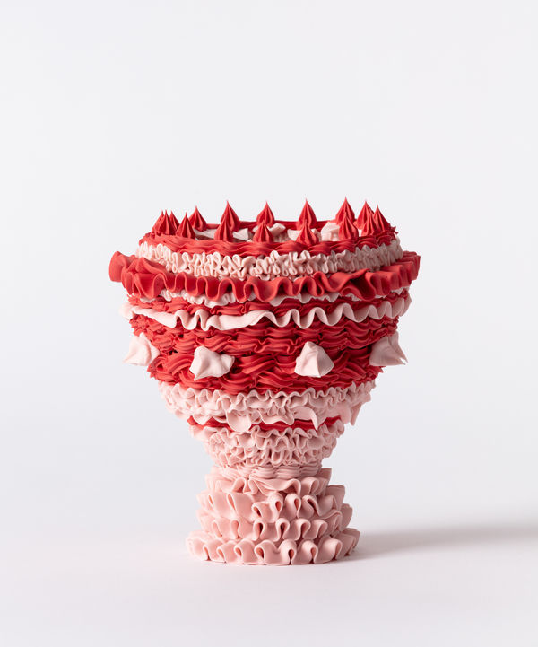 Ebony Russell, Petit Urn I, 2025