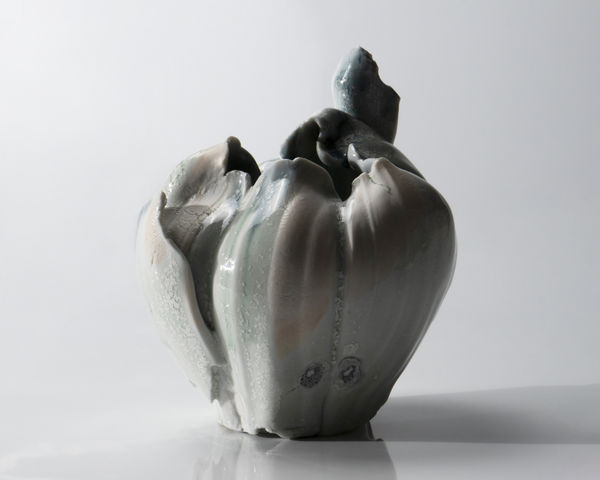 Kato Mami 加藤真美, Small flower vase, 2025