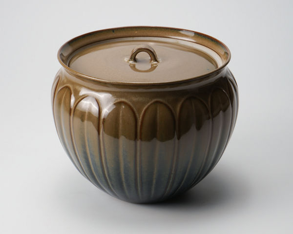 Miyanohara Ken 宮之原 謙, Chrysanthemum-Shaped Water Jar with Gradated Glaze, 菊形暈釉水指, circa 1970s