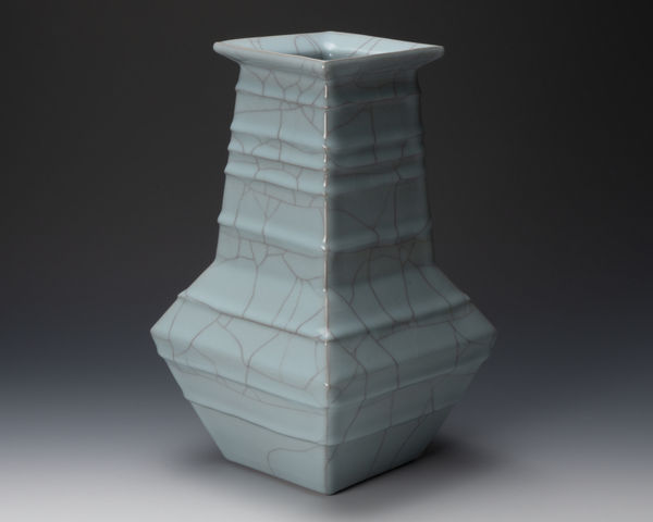 SUZUKI Sansei 鈴木三成, Four-sided faceted flower vase with celadon glaze