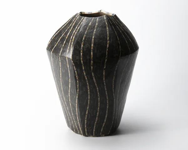 KAMODA Taro 加守田太郎, Hexagonal faceted vase with stripes, 2009