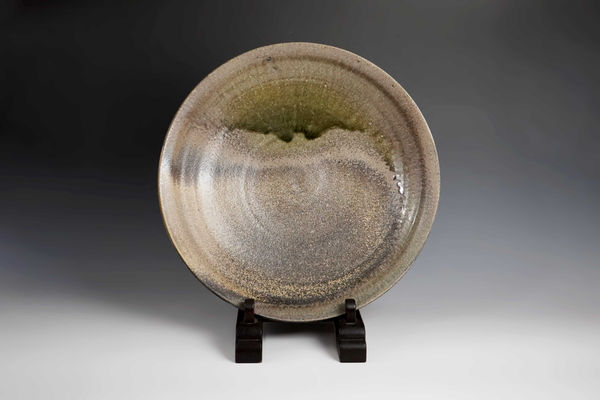 Takeuchi Kimiaki 竹内公明, Large Tokanome Plate 灰釉大皿