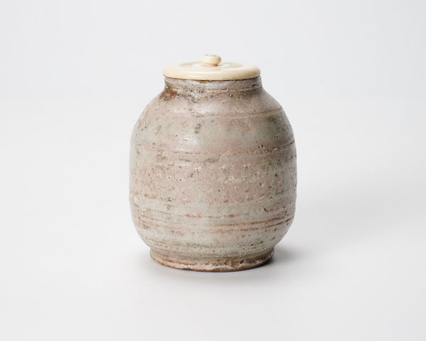 Kato Shuntai 加藤春岱 Gohonde tea caddy, Late 1800's