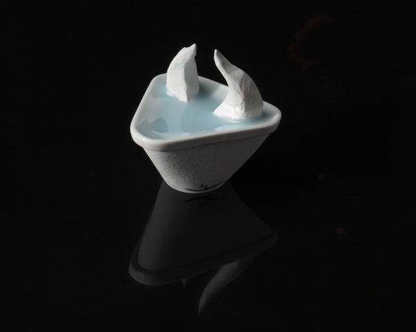 Nagae Shigekazu 長江重和 Shape of earth: Ox zodiac incense box