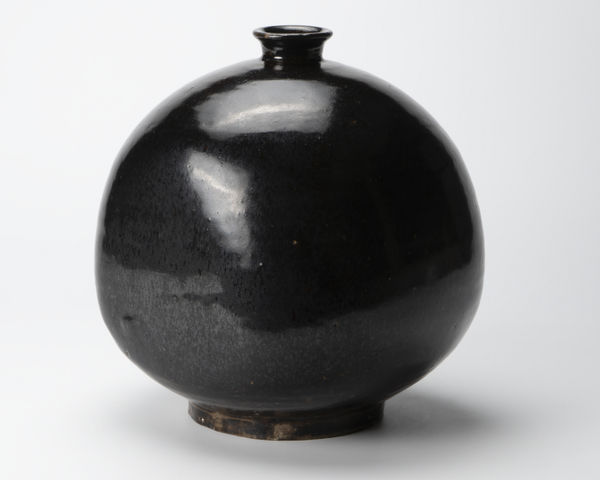 KOBAYASHI Togo 小林東五, Flat jar with iron celadon glaze