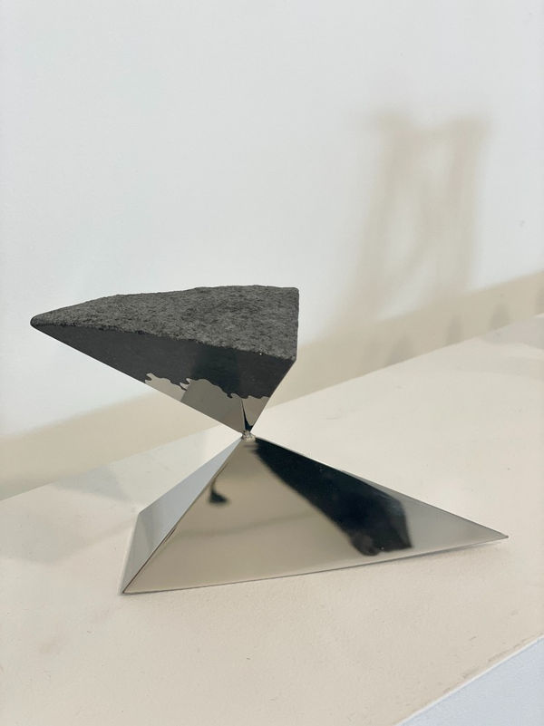 Koichi Ishino, Two Triangles, 2020