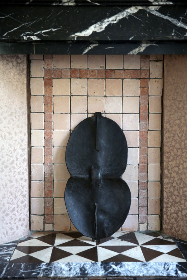 Anonymous artist, Sukuma shield (gula)