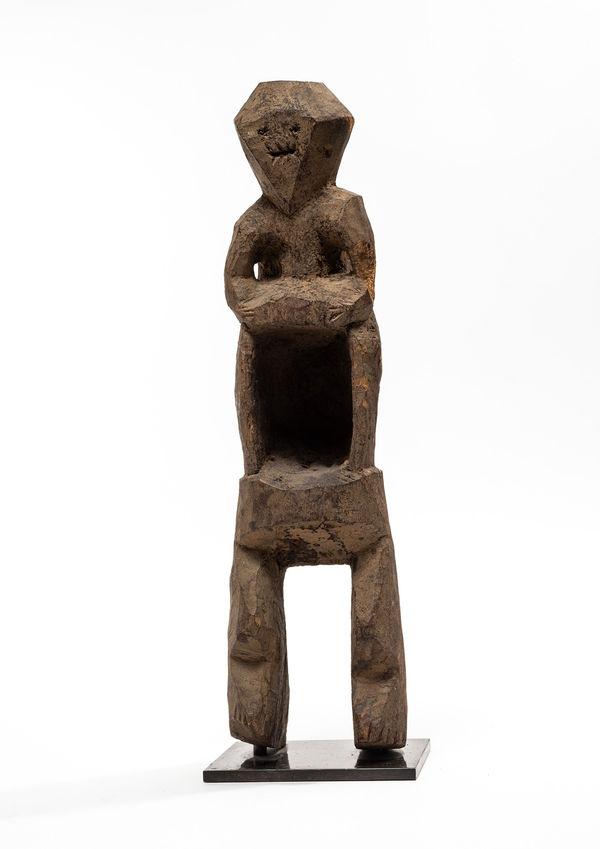 The Keaka Master of the Triangle-Shaped Face, Vessel Figure (Njom)