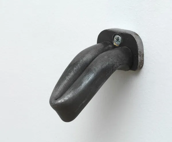 Bram De Jonghe, There's more than one way to split a tongue, 2021