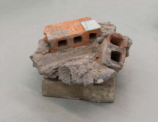 Miroslaw Balka, 50 x 40 x 27, 2018