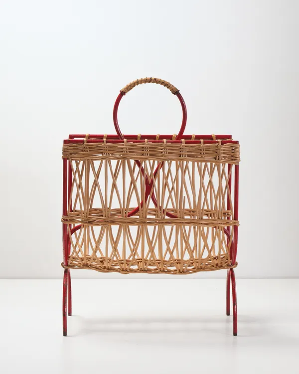 French, Magazine holder