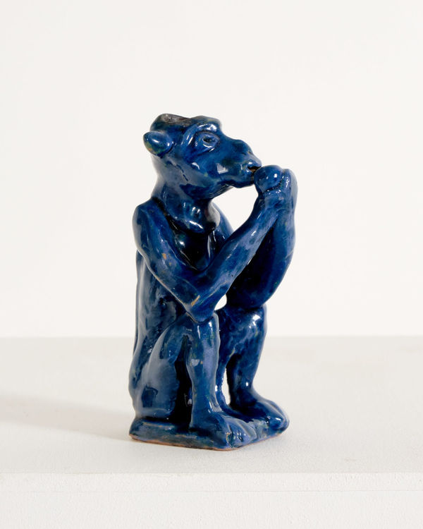 Amata Benedict, Blue Monkey