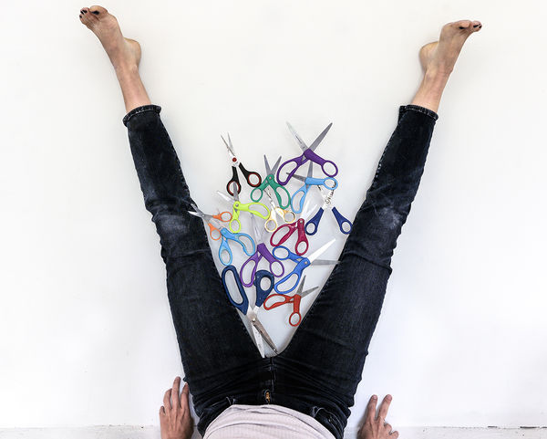 Lee Materazzi, Scissors Balance, 2019