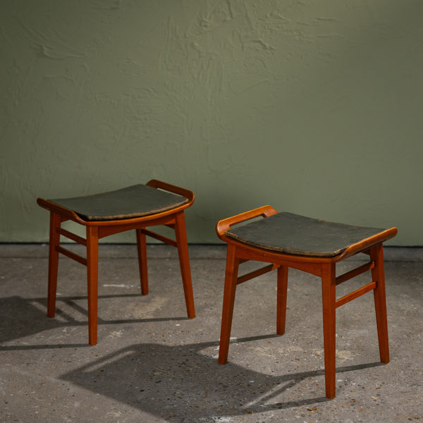 P. Jensen, Pair of Teak Stools with Original Black Leather Cushions, Denmark, 1960s
