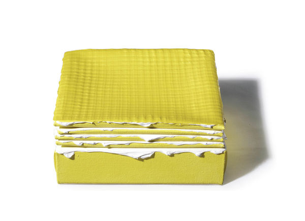 洪藝真 Yi-Chen HUNG 無題 Untitled, 2009 壓克力顏料／畫布 Acrylic on canvas 7 7/8 x 7 7/8 x 3 1/8 in 20 x 20 x 8 cm