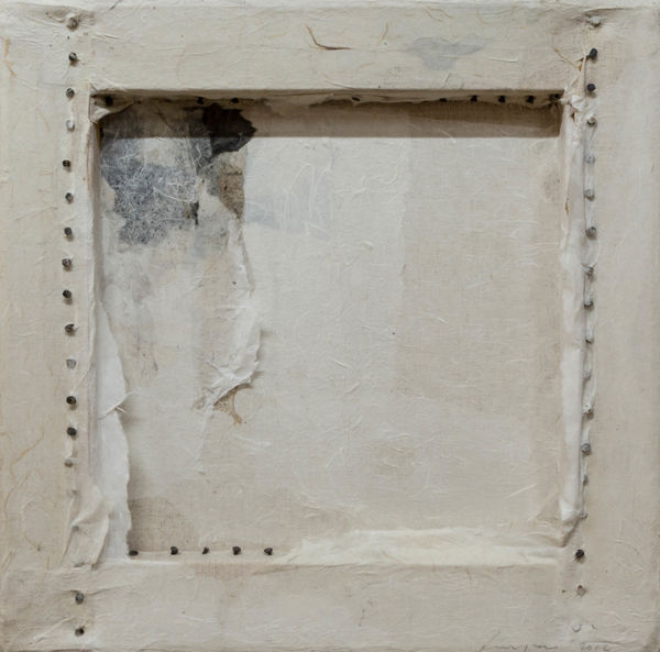 林延 LIN Yan 胡同 #1 Hutong #1, 2012 紙、墨、釘 ／亞麻布 Paper, ink and nails on linen 16 1/8 x 16 1/8 x 1 3/8 in 41 x 41 x 3.5 cm