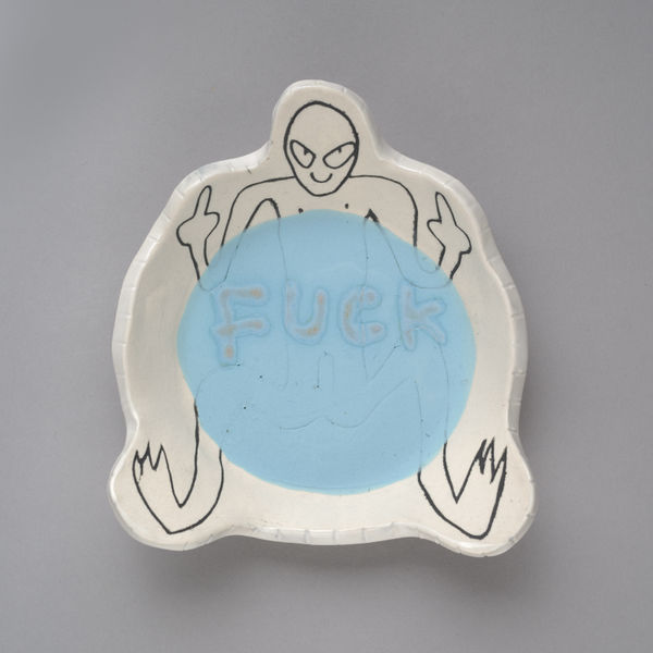 桑拿大可 Sangna Take 泡澡-3 Take a Bath No.3, 2024 陶瓷、化妝土、釉 Clay, engobe, glaze 14 x 11 x 2.5 cm