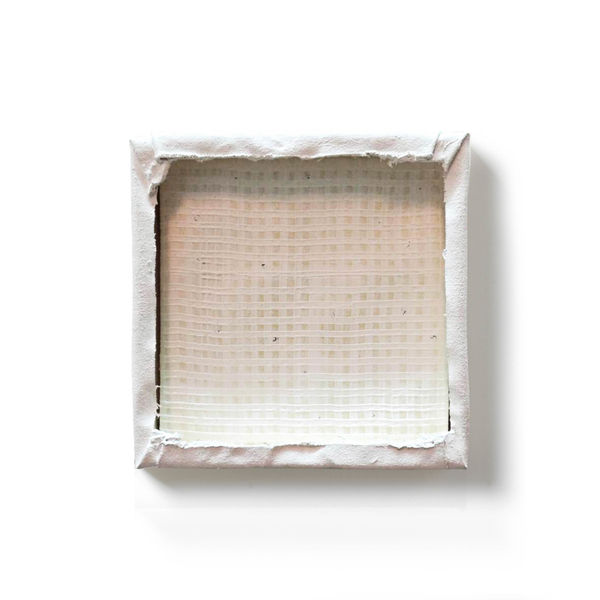 洪藝真 Yi-Chen HUNG 無題 Untitled, 2006 壓克力顏料／畫布 Acrylic on canvas 7 7/8 x 7 7/8 x 1 7/8 in 20 x 20 x 4.8 cm