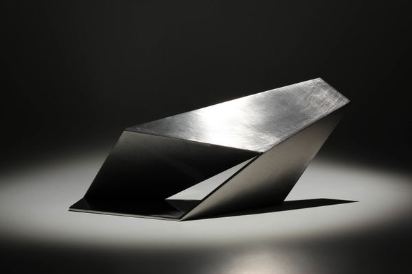 郭思敏 Szumin KUO 境外之石#14 Metamorphosis #14, 2011 不鏽鋼 Stainless Steel 6 1/8 x 18 7/8 x 8 in, Ed. 1/6 15.5 x 48 x 20.2 cm, Ed. 1/6