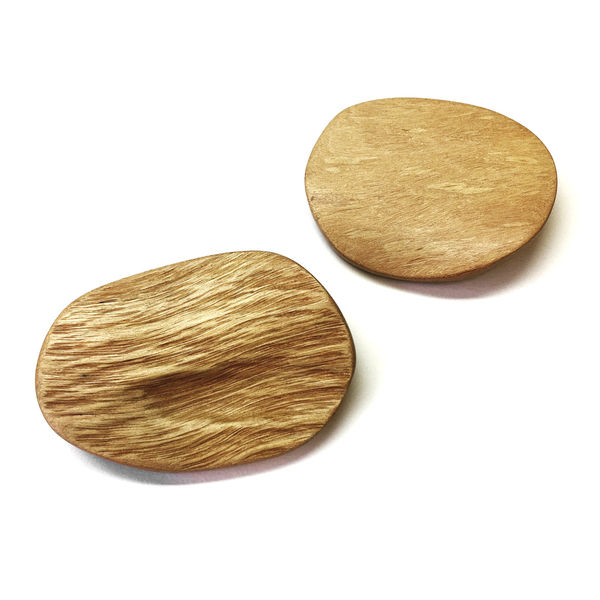 Melinda Young, Offcut Brooch pair (Yirrkala, NT), 2016