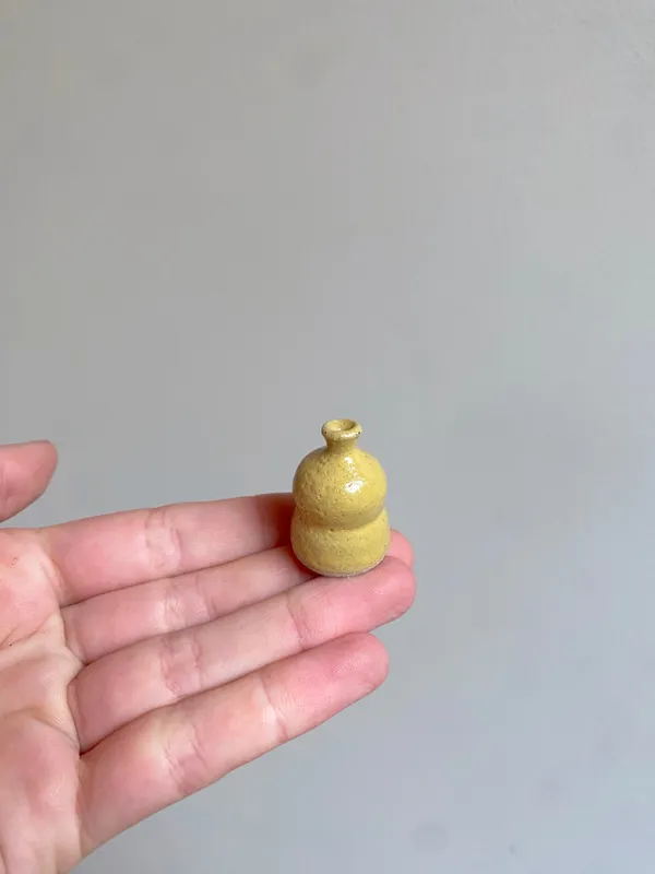 Tilly Slight, Butter yellow I, 2024