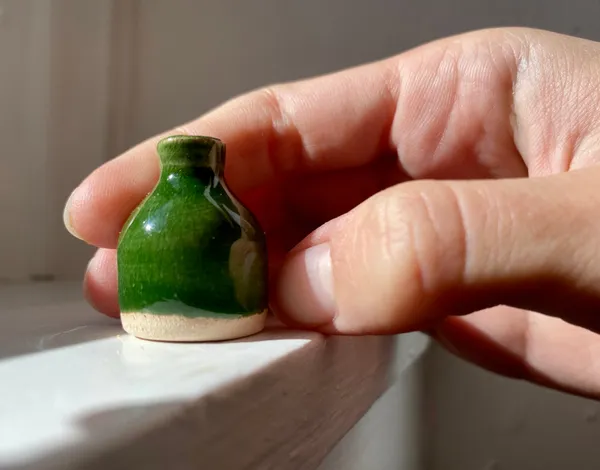 Tilly Slight, Mossy green V, 2020