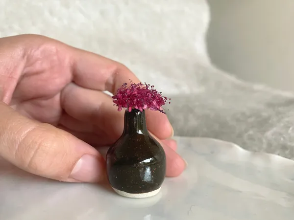 Tilly Slight, Rust speckle, 2024