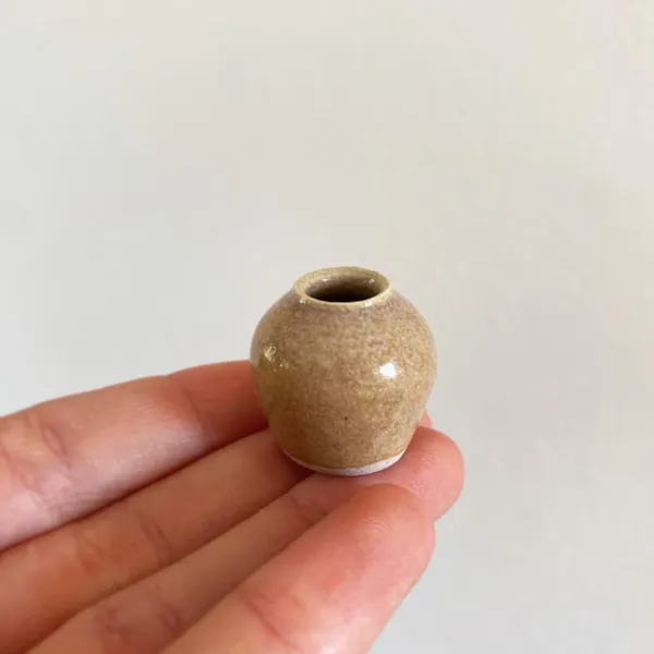 Tilly Slight, Opal mustard I, 2020