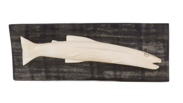 Lot 14 UNIDENTIFIED INUIT ARTIST, EASTERN CANADIAN ARCTIC Fish on Plaque, 1970s ivory, baleen, and graphite, 2.75 x 7.5 x 1 in (7 x 19.1 x 2.5 cm) ESTIMATE: $150 — $250 PRICE REALIZED: $134.20
