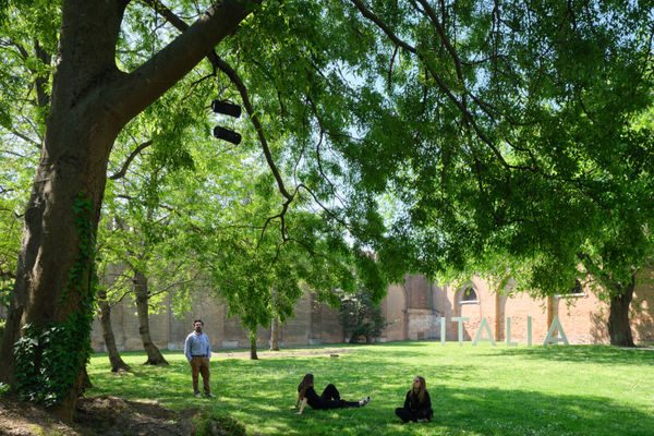 MASSIMO BARTOLINI, A veces ya no puedo moverme, 2024