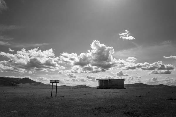 Erhan Coral, Kahve, Hiçbir Yerde / Coffee, Nowhere [Ed.3 + 1 AP], 2025